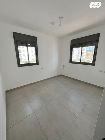 דירה, דרך ארץ 1, שאר העיר, חריש