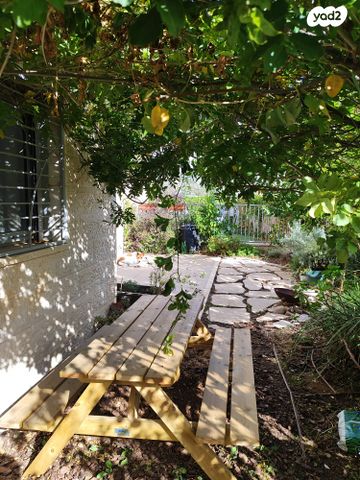 דירת גן, הרדוף 7, סנסן, צור הדסה