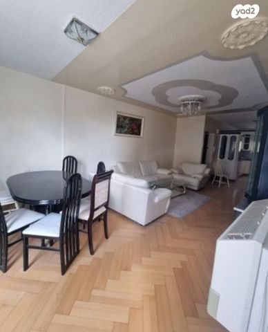 דירה, רבי שמואל וינרב 5, קרית הרצוג, בני ברק