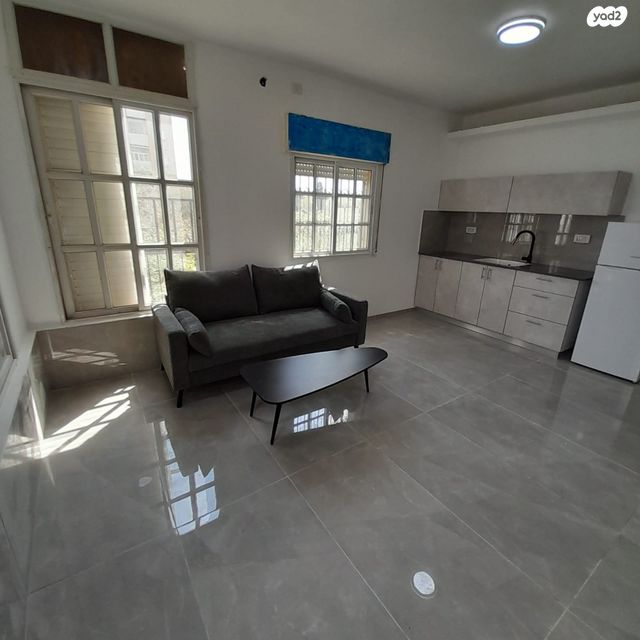 הוגו מולר 24