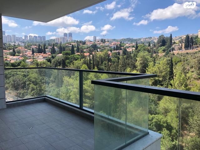 ברל כצנלסון 72