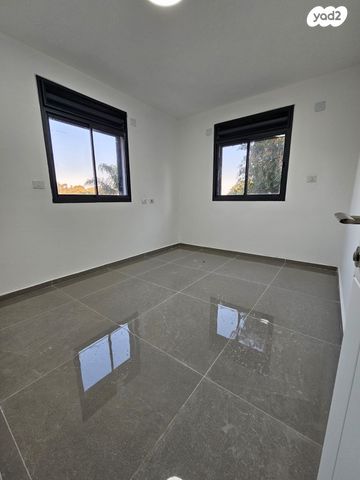 דירה, שדרות וייצמן 83, ביאליק דרום, קרית ביאליק