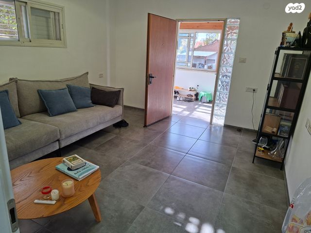 יחידת דיור, יוסף אהרונוביץ' 7, נאות גנים, נתניה