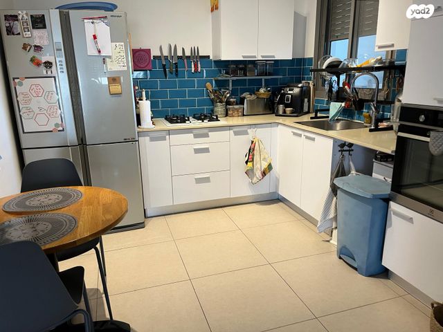 דירה, נרקיס 3, הפרחים, חריש