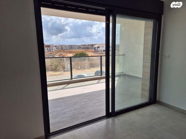 דירה, אלה 25, בת חפר, בת חפר