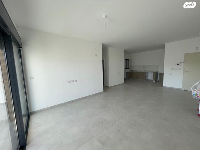 דירה, אלה 25, בת חפר, בת חפר