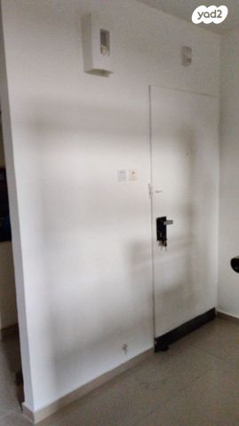 ז'בוטינסקי 25