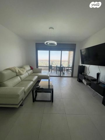 דירה, אברהם מחרז 16, סנטרל פארק / האצטדיון, באר שבע