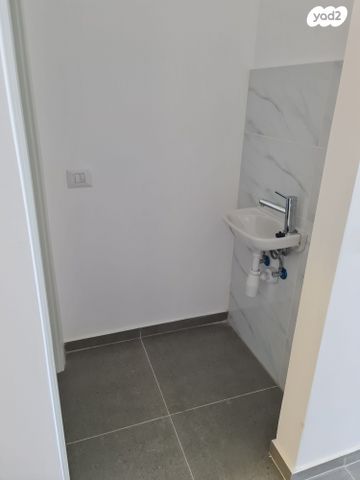 דירה, רועי קליין 7, קרית קריניצי, רמת גן