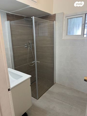 גג/ פנטהאוז, חירותנו 30, עזרא, הארגזים, תל אביב יפו