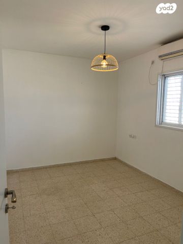 גג/ פנטהאוז, רבי יהודה הנשיא 9, הדר גנים, פתח תקווה