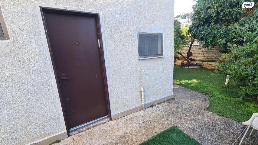 האחים ישראלית 26