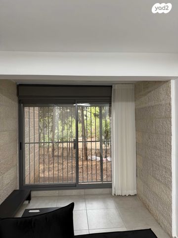 דירת גן, טשרניחובסקי 72, גבעת הורדים, רסקו, ירושלים