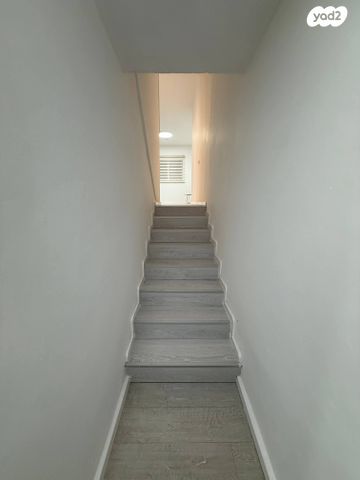 יחידת דיור, החרוב 7, אורנית, אורנית