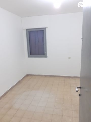 דירה, אחד העם 18, רובע ה', אשדוד