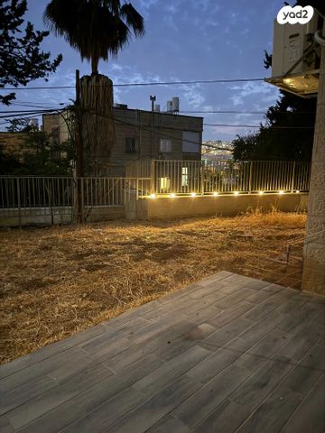 דירת גן, טשרניחובסקי 72, גבעת הורדים, רסקו, ירושלים