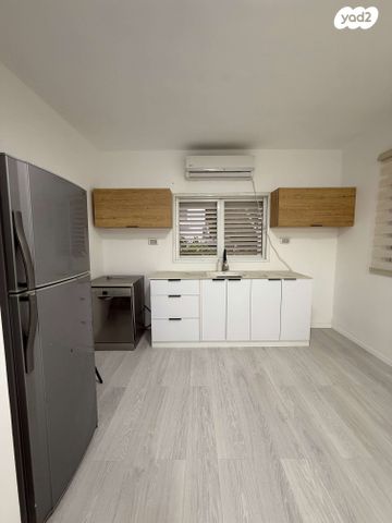 יחידת דיור, החרוב 7, אורנית, אורנית