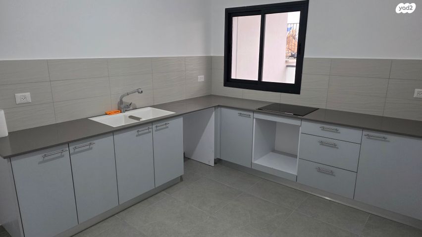 דירה, חושן 14, שאר העיר, אריאל