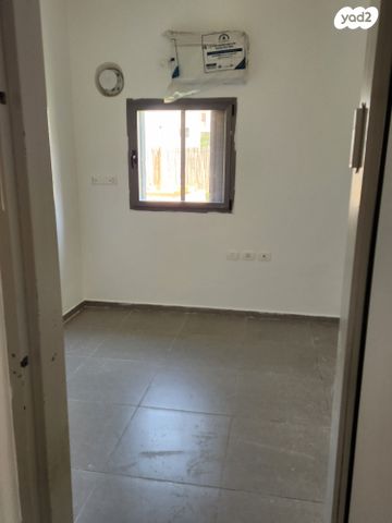 דירת גן, ספיר 11, אבני חן, חריש