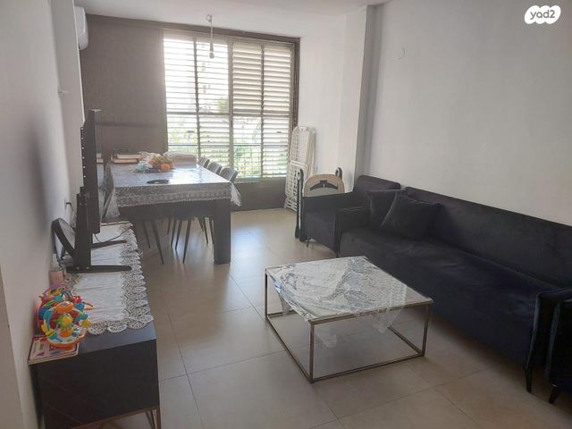 דירה, הרב קפאח 15, גרין ועם, חולון