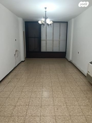 דירה, בר יהודה 24, דרום מערב ותיק, בת ים