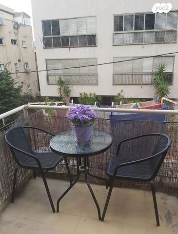 דירה, לביא 8, מעונות פועלים, גבעתיים