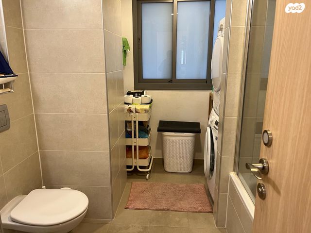 דירה, נרקיס 3, הפרחים, חריש