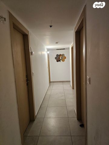 דירה, שאול המלך 17, המרכז, קרית אונו