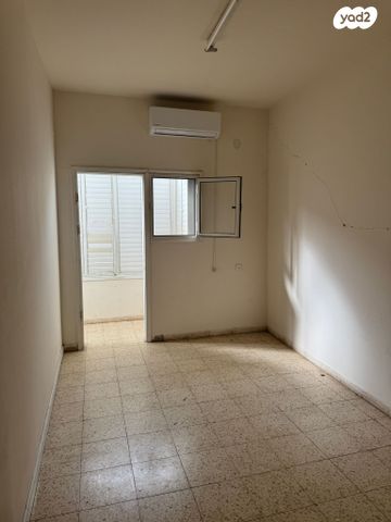 גג/ פנטהאוז, חירותנו 30, עזרא, הארגזים, תל אביב יפו