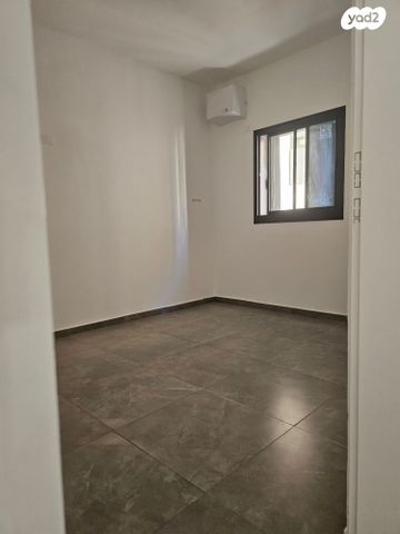 דירה, רותם 2, המגרסה, מבשרת ציון