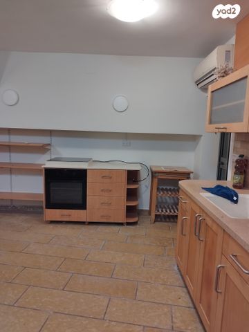 דירת גן, ישי 8, גבעת חנניה, אבו תור, ירושלים