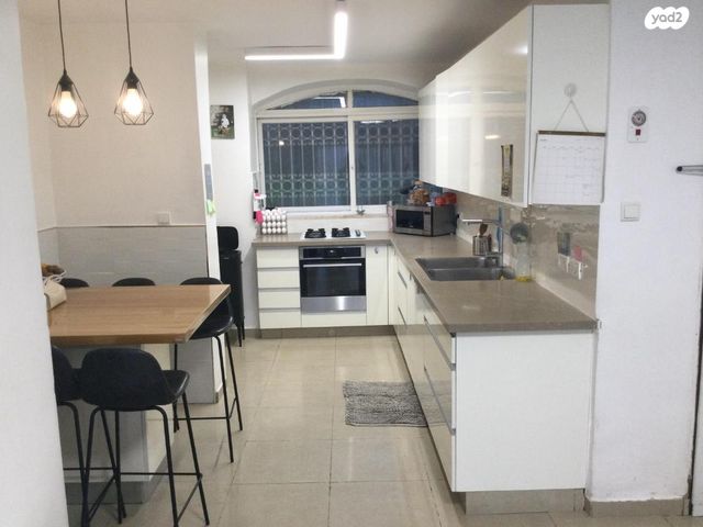 דירת גן, שבתאי הנגבי 63, גילה, ירושלים