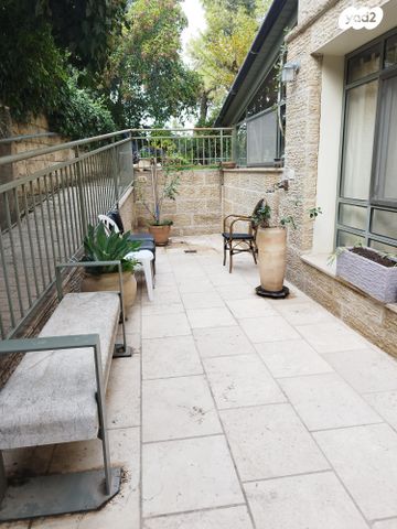 דירת גן, ישי 8, גבעת חנניה, אבו תור, ירושלים