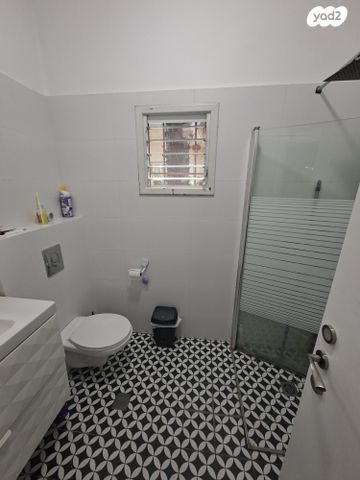 יחידת דיור, יוסף אהרונוביץ' 7, נאות גנים, נתניה