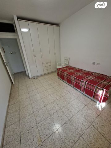 דירה, שדרות הרצל 10, קרית משה, ירושלים