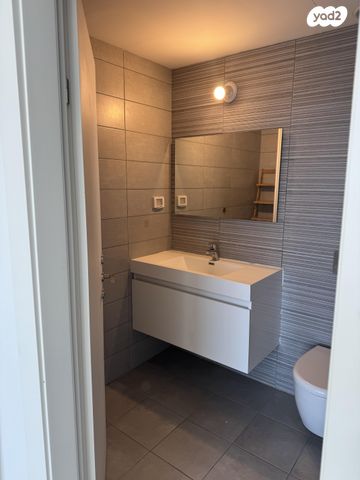 דירה, החשמונאים 98, גני שרונה, קרית הממשלה, תל אביב יפו