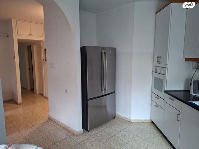 דירה, שדרות הרצל 10, קרית משה, ירושלים