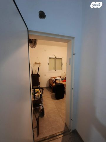 דירה, חייא ובניו 29, שיכון ג, טבריה