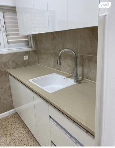 דירה, הורדים 3, הל"ה, גבעתיים