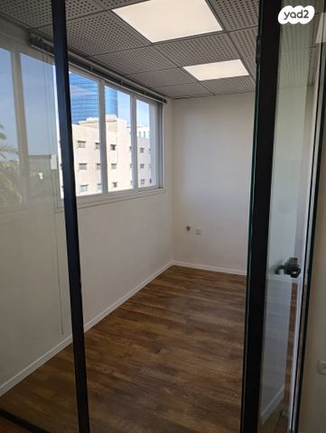 יגיע כפיים 2