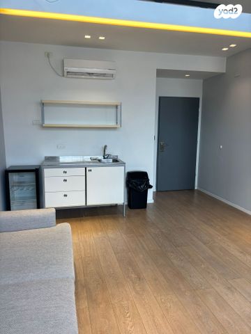 יגיע כפיים 2