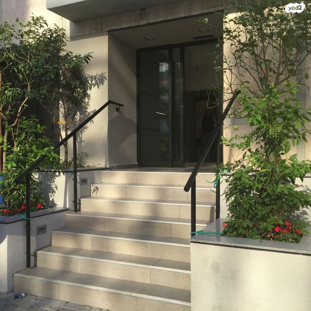 משרדים, יגיע כפיים 2, מונטיפיורי, הרכבת, תל אביב יפו