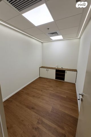 משרדים, סוקולוב 46, מתחם 1200, הוד השרון