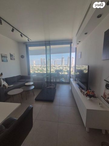 דרך מנחם בגין 160