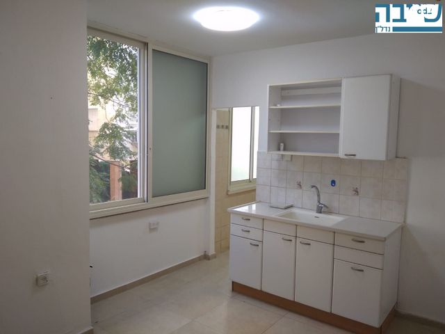 דירה, מורדי הגטאות, ב' / צפון מערב העיר, רחובות