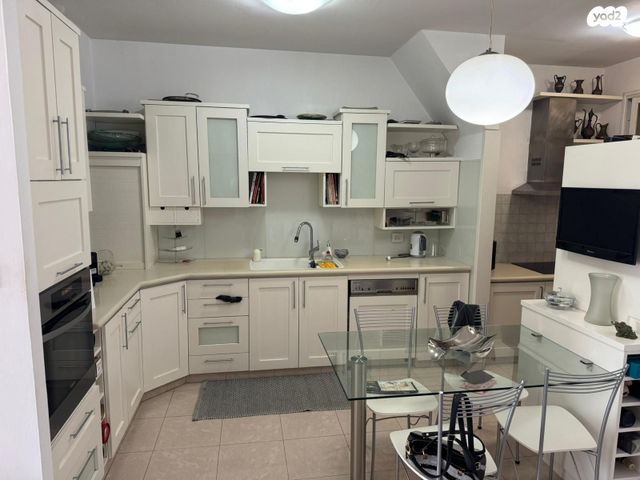 דירה, שדרות אליהו גולומב, חיפה