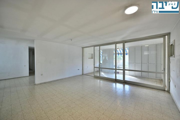 דירה, הגליל, חבצלת, רחובות