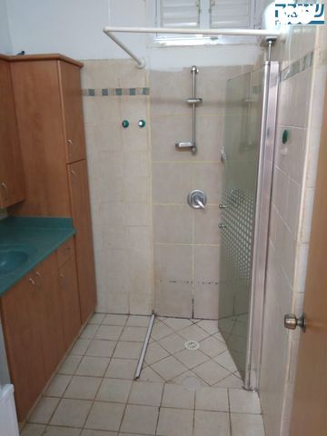 דירה, מורדי הגטאות, ב' / צפון מערב העיר, רחובות