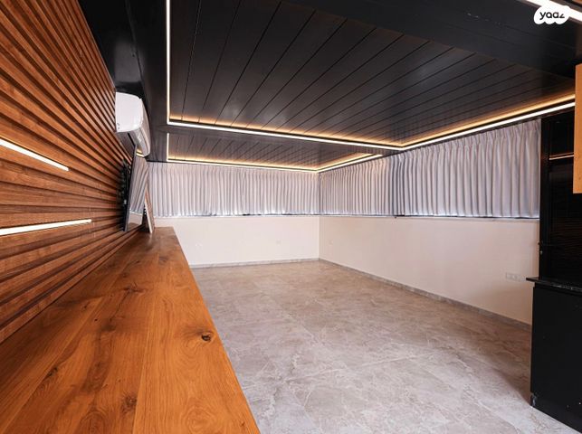 גג/ פנטהאוז, רש"י, רמב"ם, ראשון לציון