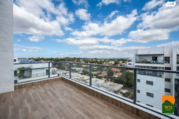 גג/ פנטהאוז, עמירם, פרדס חנה כרכור